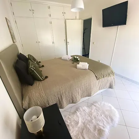 Cosy In With Balcony And Sea View - 9 M² *