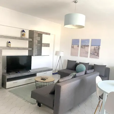 Cosy In With Balcony And Sea View - 9 M² *