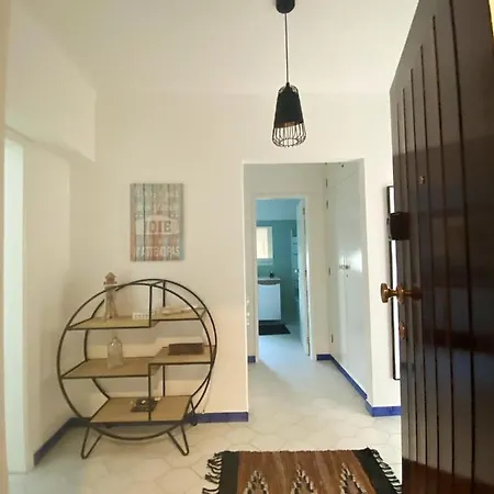 Cosy In With Balcony And Sea View - 9 M² *