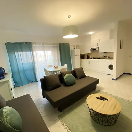 Apartment Cosy In With Balcony And Sea View - 9 M² Portimao