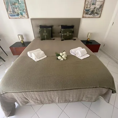 Cosy In With Balcony&sea View - 9 M²