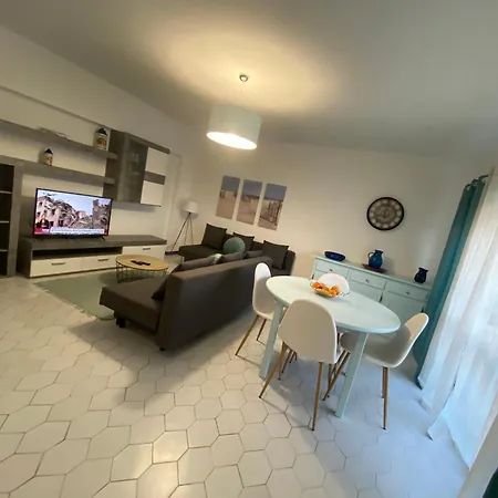 Cosy In With Balcony&sea View - 9 M² Apartamento Portimão