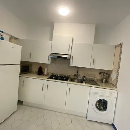 Cosy In With Balcony&sea View - 9 M² Portimão
