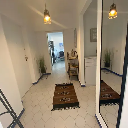Cosy In With Balcony&sea View - 9 M² *
