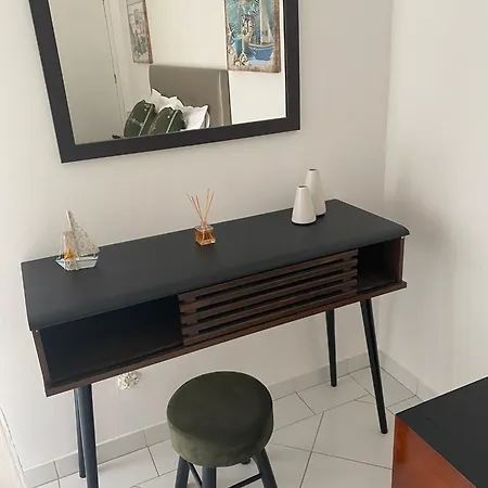 Cosy In With Balcony&sea View - 9 M² Apartamento Portimão