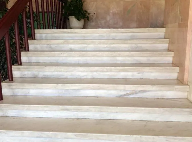 Cosy In With Balcony And Sea View - 9 M² Apartment Portimao