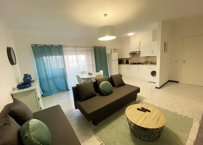 Apartment Cosy In With Balcony And Sea View - 9 M² Portimao