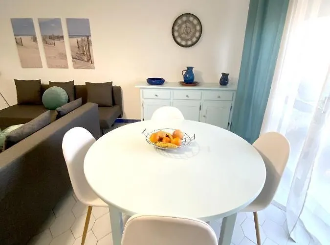 Cosy In With Balcony And Sea View - 9 M² *