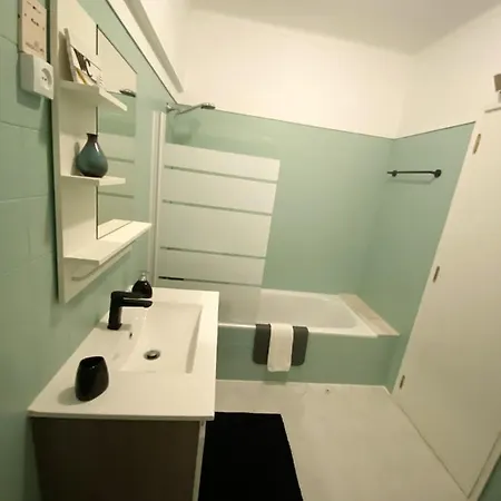 Cosy In With Balcony And Sea View 9 M² Appartement