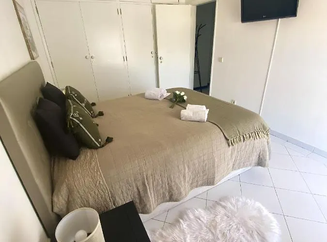 Cosy In With Balcony And Sea View - 9 M² *