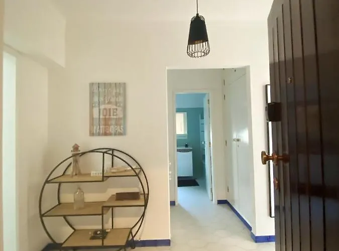 Cosy In With Balcony And Sea View - 9 M² *